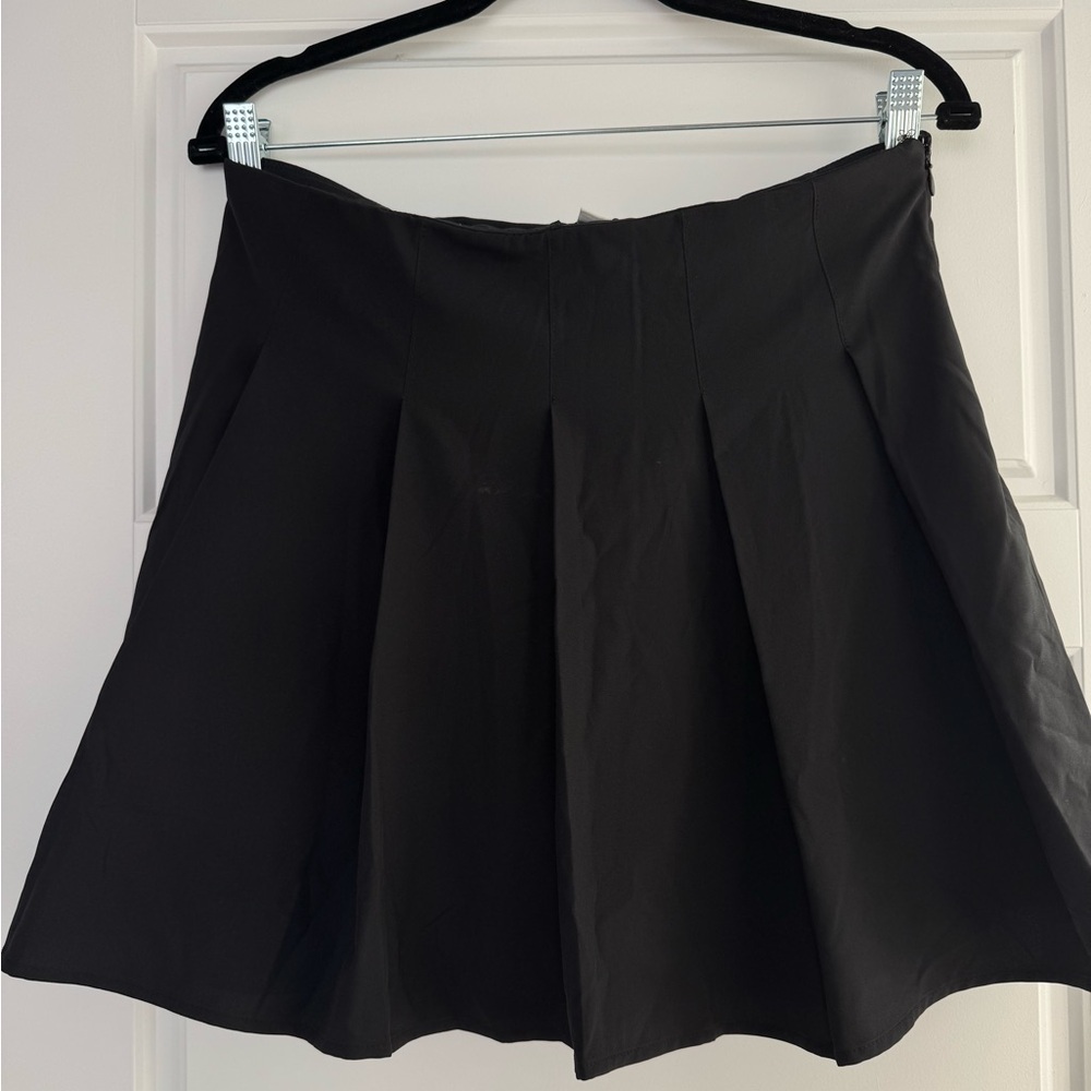NWT J Crew Black Pleated Active Mini Skirt With Built In Shorts Skort | Sz Med